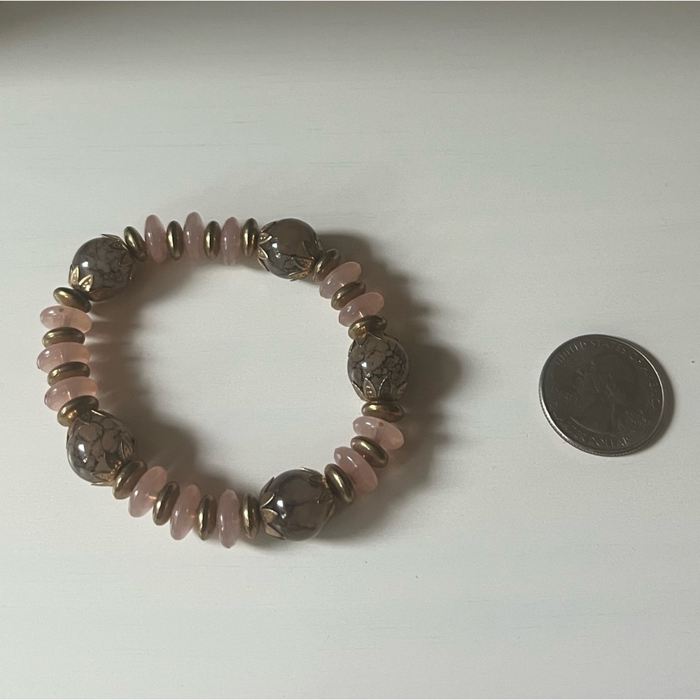 Stretchy Pink and Gold Beaded Bracelet 💗